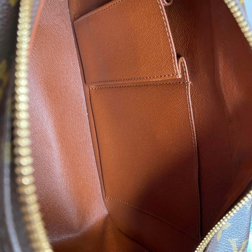 Louis Vuitton Cite MM - Picture 14 of 16